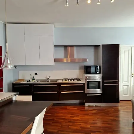 Cozy Flat Mins Walk To Navigli And Metro Porta Genova ميلان
