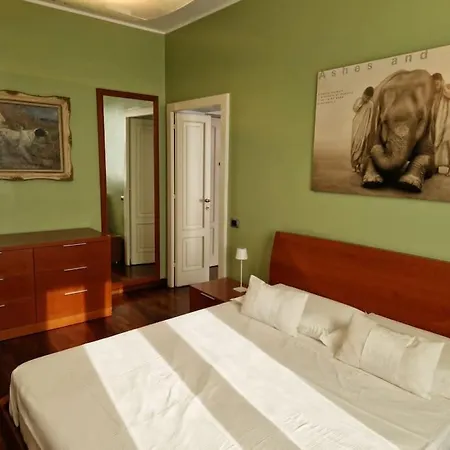 Cozy Flat Mins Walk To Navigli And Metro Porta Genova Milan