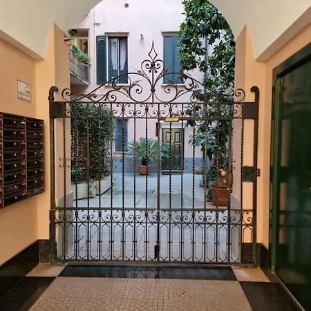 Cozy Flat Mins Walk To Navigli And Metro Porta Genova Apartment
