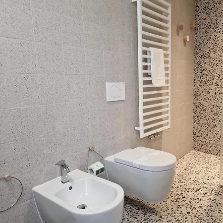 Cozy Flat Mins Walk To Navigli And Metro Porta Genova Apartment *